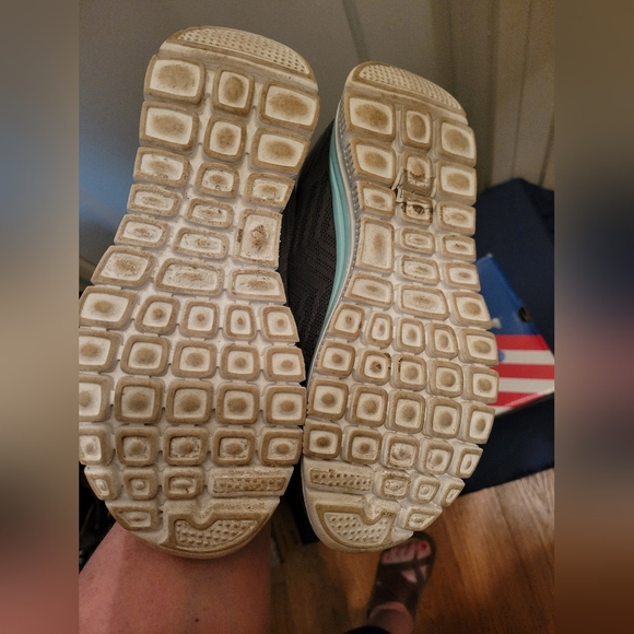 LAST CHANCE 👉🏻👉🏻 Sketchers Grace Sneakers - Picture 5 of 6